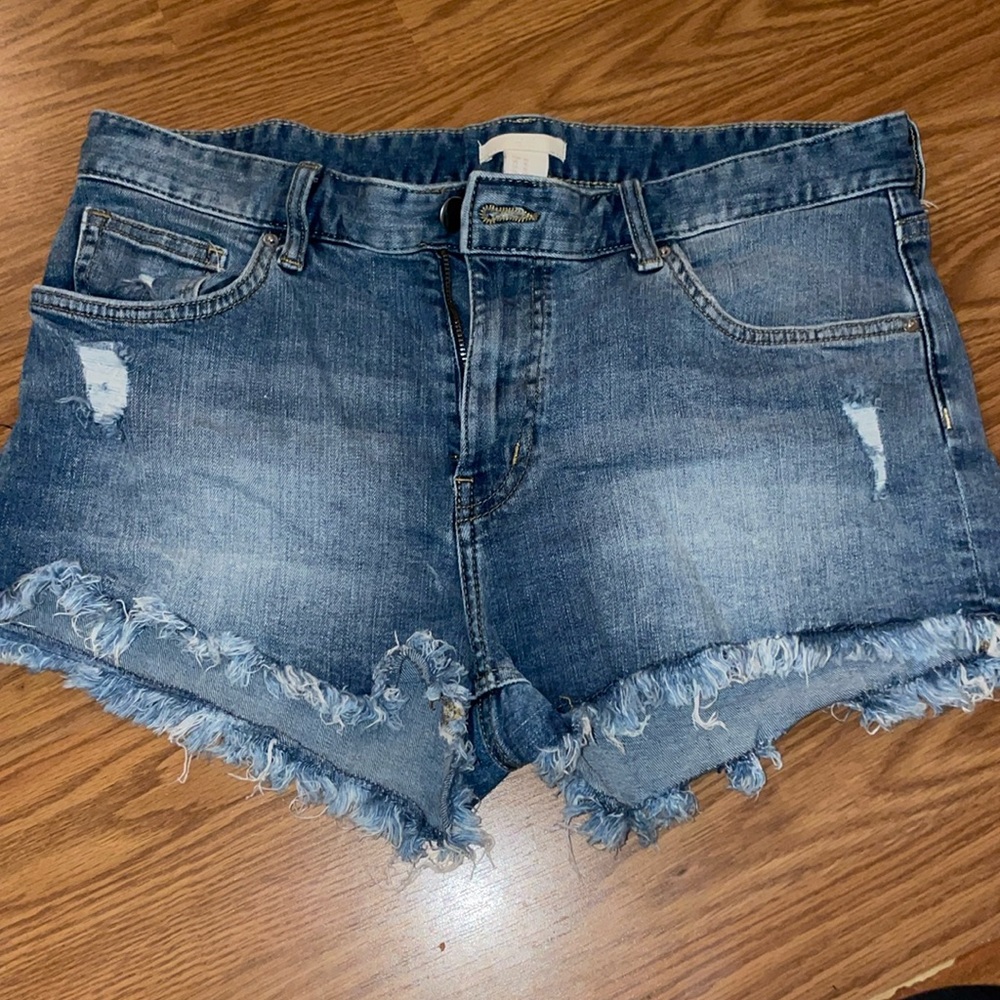 H&M Denim Shorts • Size 10